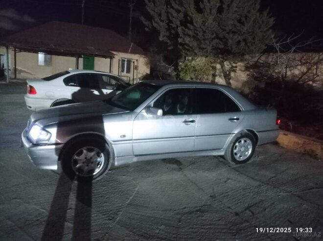 Mercedes C 220 1995, 315,000 km - 2.2 л - Sumqayıt