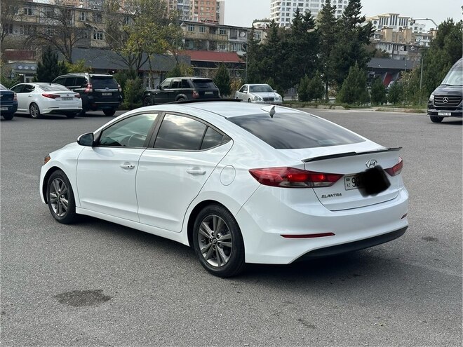 Hyundai Elantra 2016, 164,153 km - 2.0 л - Bakı