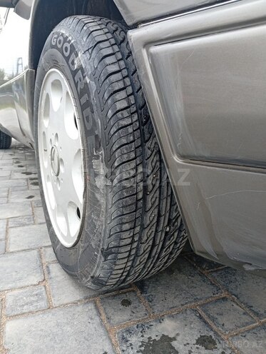 Mercedes 250 D 1991, 414,584 km - 2.5 л - Bakı