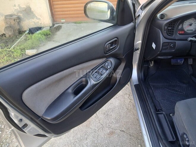 Nissan Sunny 2005, 400,000 km - 1.6 l - Bakı