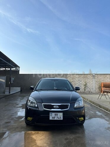 Kia Rio-1