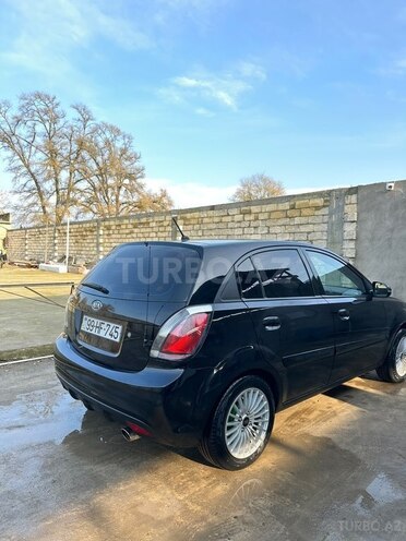 Kia Rio-10