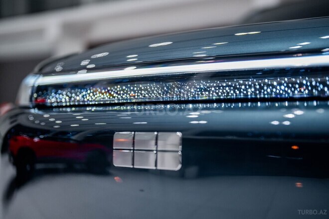 Geely Galaxy M9-3