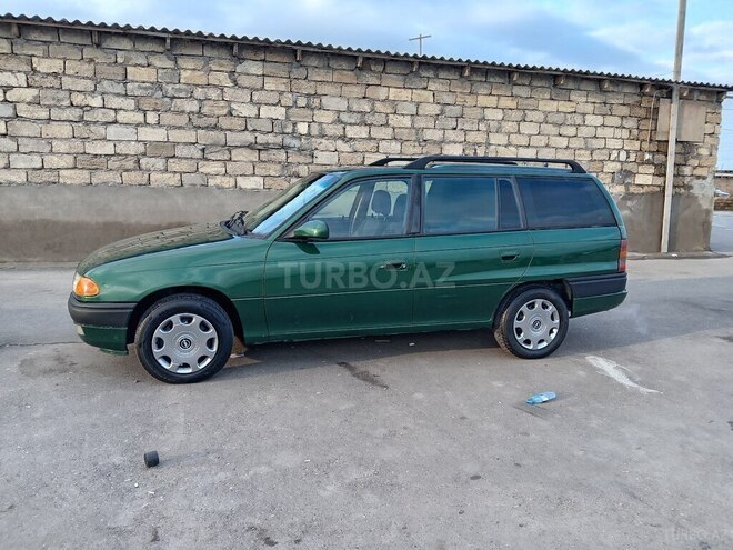 Opel Astra 1996, 300,000 km - 1.6 l - Sumqayıt