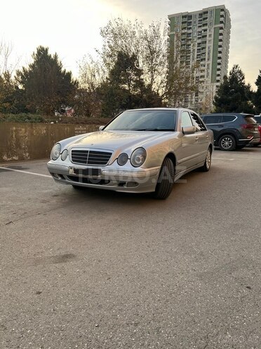 Mercedes E 270 2001, 468,539 km - 2.7 l - Bakı