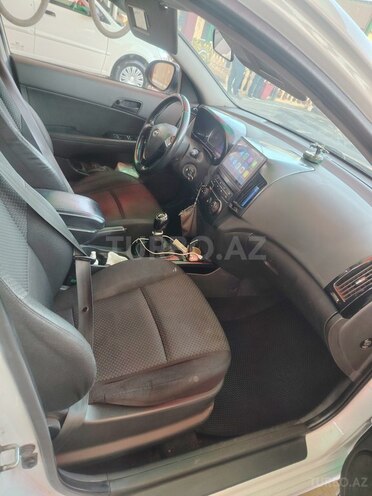 Hyundai i30 2010, 225,400 km - 1.6 л - Gəncə