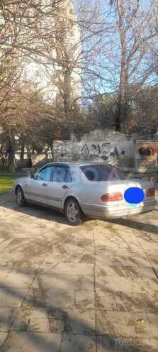 Mercedes E 220 1999, 440,000 km - 2.2 l - Bakı
