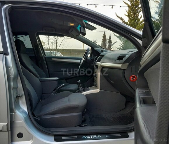 Opel Astra 2007, 360,000 km - 1.3 l - Saatlı