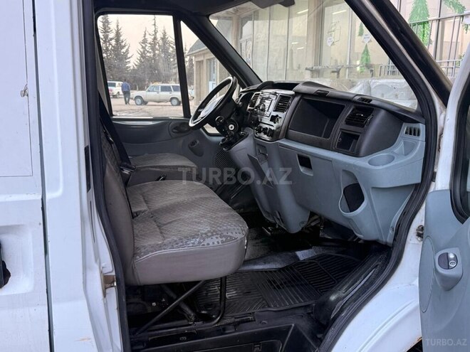 Ford Transit 2012, 260,233 km - 2.4 л - Salyan