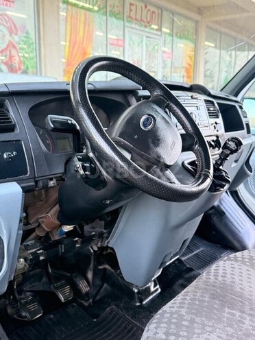 Ford Transit 2012, 260,233 km - 2.4 л - Salyan