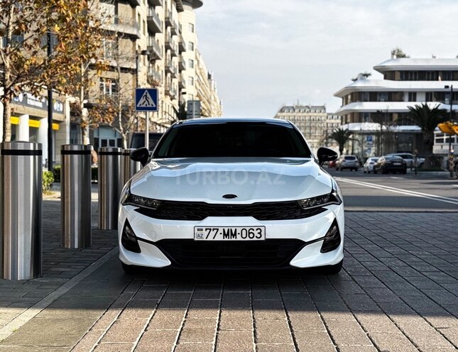 Kia K5-3
