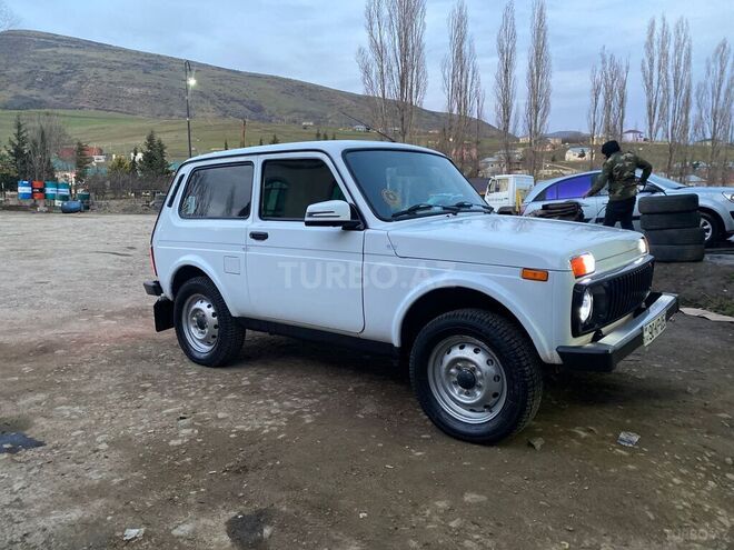 LADA (VAZ) Niva 2011, 151,000 km - 1.7 l - Yardımlı