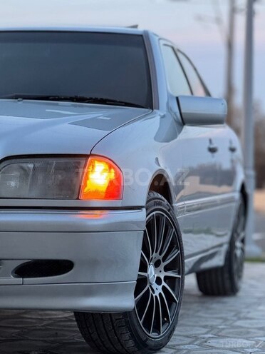 Mercedes C 230 1999, 205,000 km - 2.3 л - Sabirabad