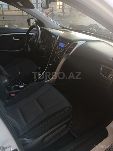 Hyundai i30 2015, 295,000 km - 1.6 л - Bakı