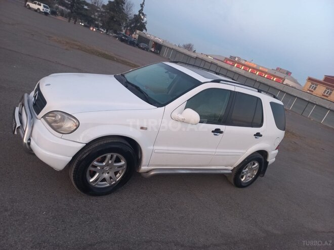 Mercedes ML 320 1999, 290,000 km - 3.2 л - Gəncə