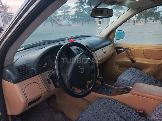 Mercedes ML 320 1999, 290,000 km - 3.2 л - Gəncə