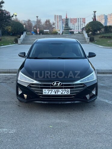 Hyundai Elantra-1
