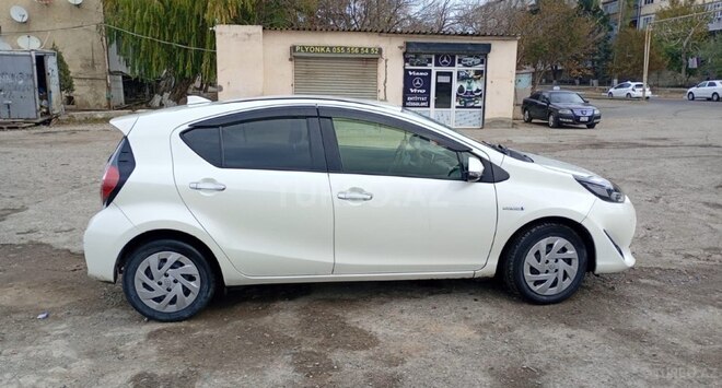 Toyota Aqua 2019, 120,000 km - 1.5 л - Bakı