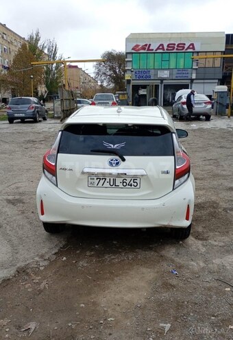 Toyota Aqua 2019, 120,000 km - 1.5 л - Bakı