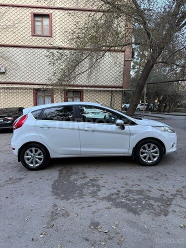 Ford Fiesta-3