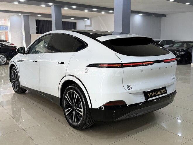 XPeng G6-4