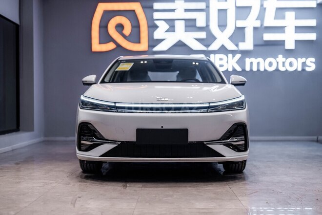 Geely Galaxy A7-4