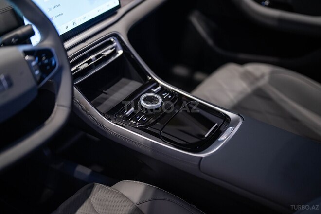 Geely Galaxy A7-13