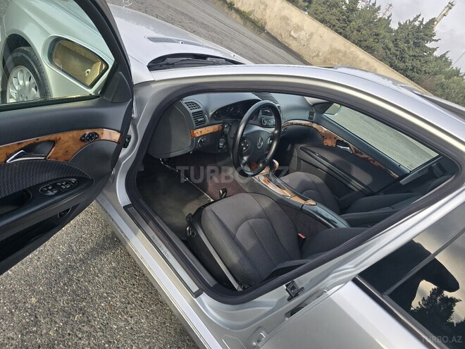 Mercedes E 240 2002, 216,400 km - 2.6 l - Bakı