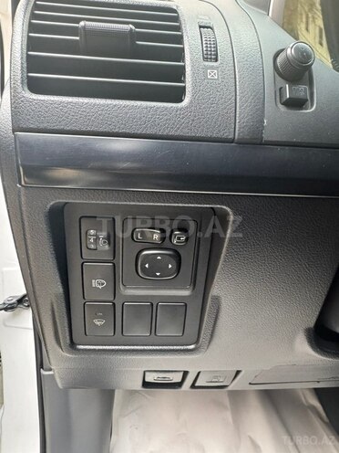 Toyota Land Cruiser Prado 2010, 210,000 km - 2.7 л - Bakı