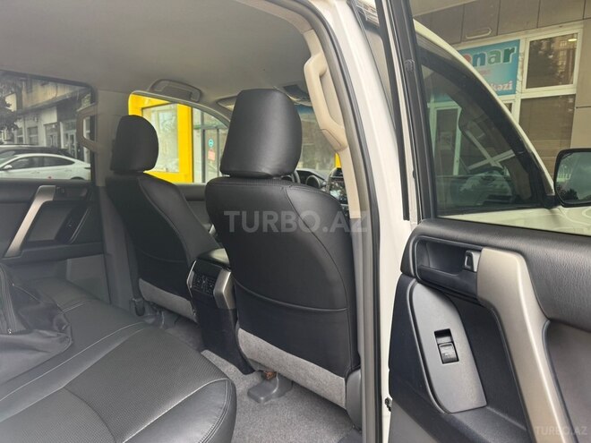 Toyota Land Cruiser Prado 2010, 210,000 km - 2.7 л - Bakı