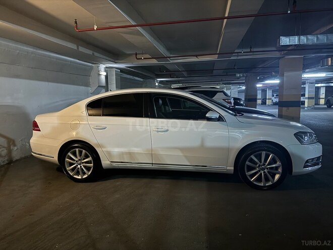 Volkswagen Passat 2013, 215,000 km - 1.8 л - Bakı