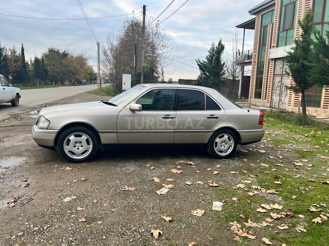 Mercedes C 180 1995, 200,000 km - 1.8 л - Lənkəran