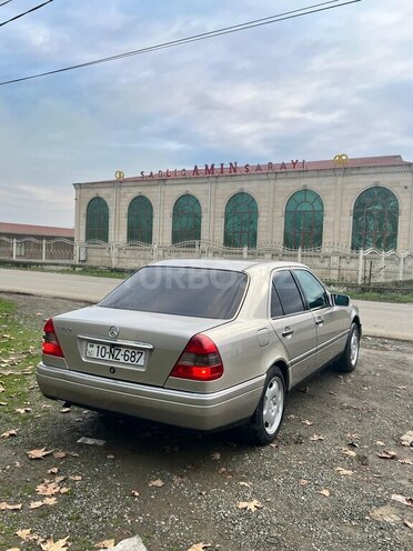Mercedes C 180 1995, 200,000 km - 1.8 л - Lənkəran