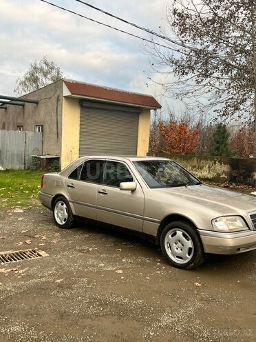 Mercedes C 180 1995, 200,000 km - 1.8 л - Lənkəran