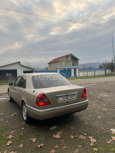 Mercedes C 180 1995, 200,000 km - 1.8 л - Lənkəran