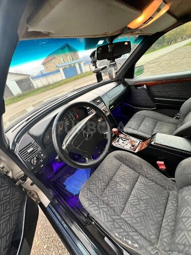 Mercedes C 180 1995, 200,000 km - 1.8 л - Lənkəran