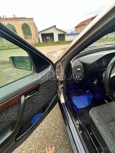 Mercedes C 180 1995, 200,000 km - 1.8 л - Lənkəran
