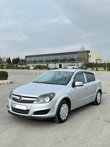 Opel Astra 2009, 275,700 km - 1.4 l - Bakı