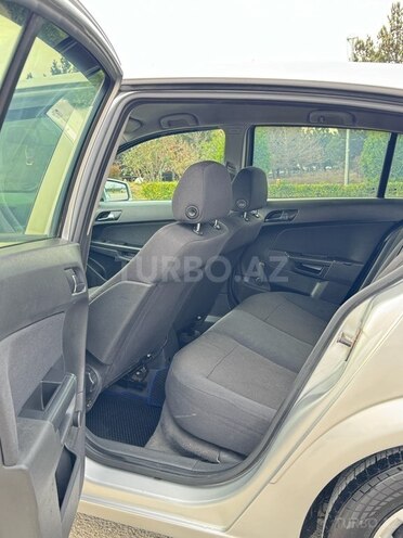 Opel Astra 2009, 275,700 km - 1.4 l - Bakı