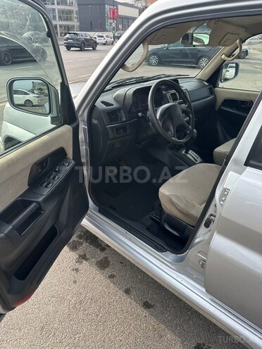 Mitsubishi Pajero io 2004, 249,000 km - 1.8 л - Bakı