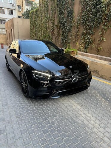 Mercedes E 300-1
