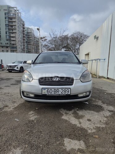 Hyundai Accent-1