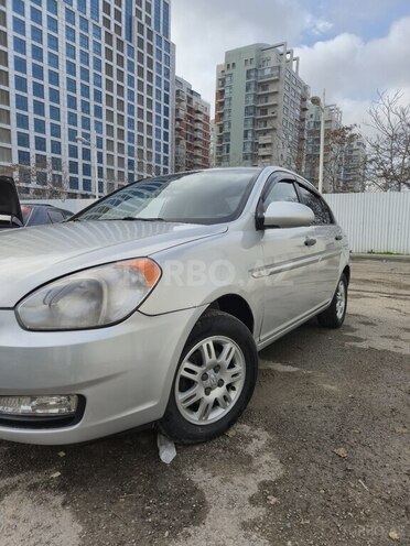 Hyundai Accent-9