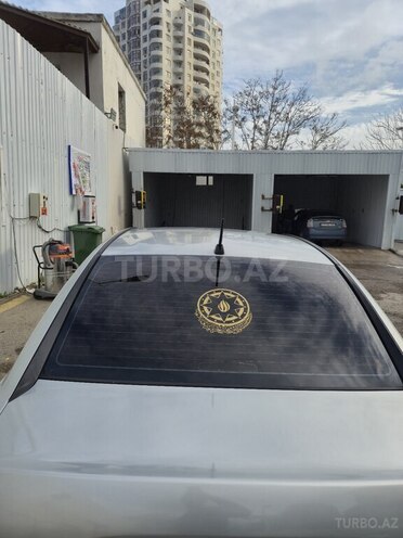 Hyundai Accent-19