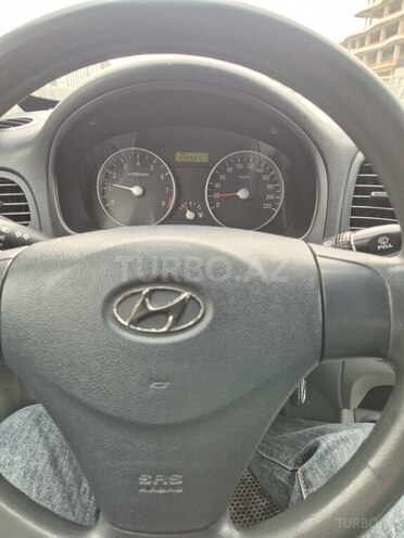 Hyundai Accent-20