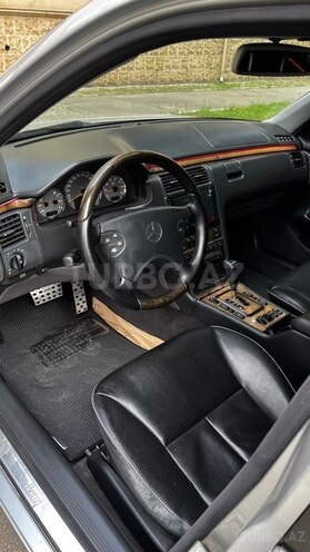 Mercedes E 320 2000, 322,000 km - 3.2 l - Bakı