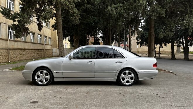 Mercedes E 320 2000, 322,000 km - 3.2 l - Bakı