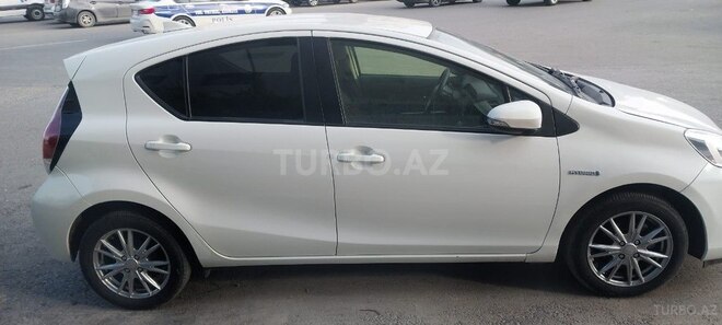 Toyota Aqua 2017, 112,000 km - 1.5 l - Bakı