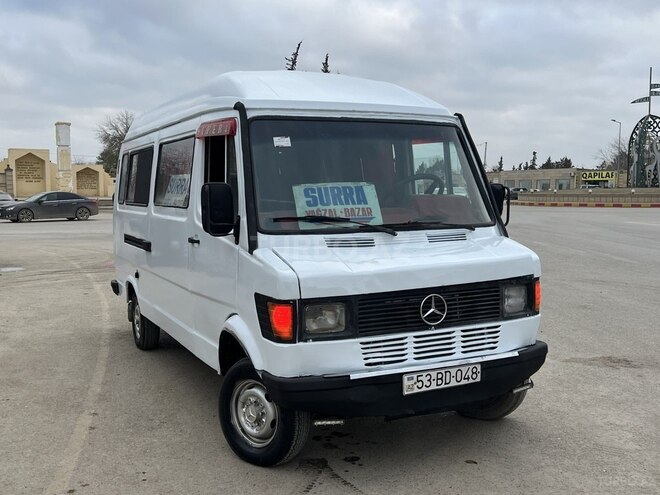 Mercedes 208 D 1992, 540,000 km - 2.3 l - Salyan