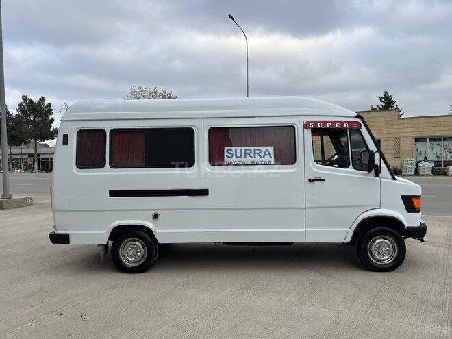 Mercedes 208 D 1992, 540,000 km - 2.3 l - Salyan